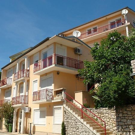 Apartments Ani Crikvenica Bagian luar foto