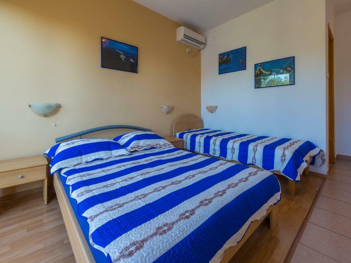 Apartments Ani Crikvenica Bagian luar foto