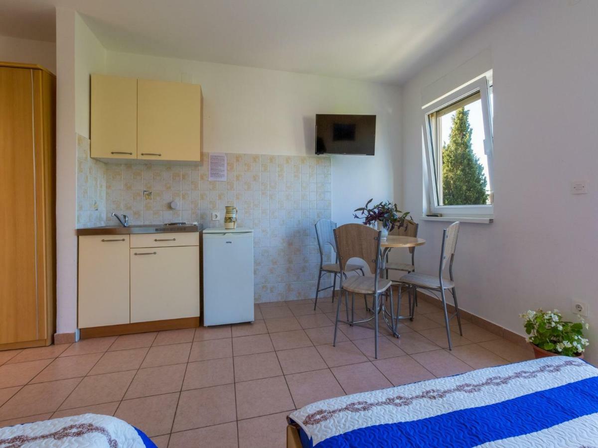 Apartments Ani Crikvenica Bagian luar foto