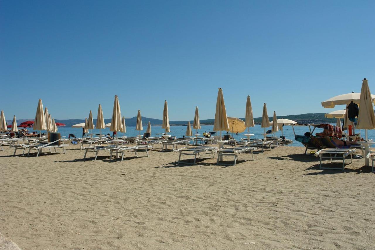 Apartments Ani Crikvenica Bagian luar foto