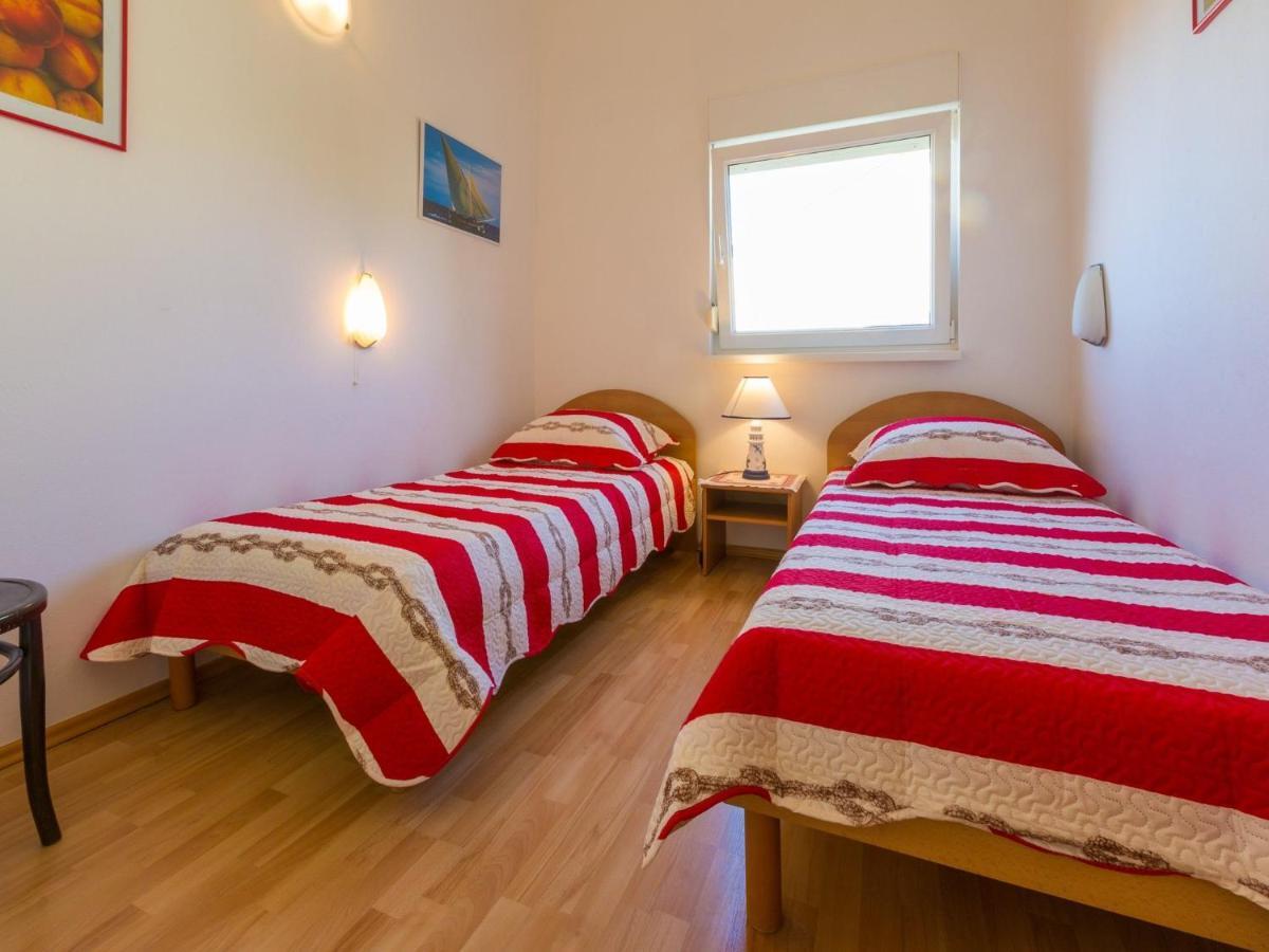 Apartments Ani Crikvenica Bagian luar foto