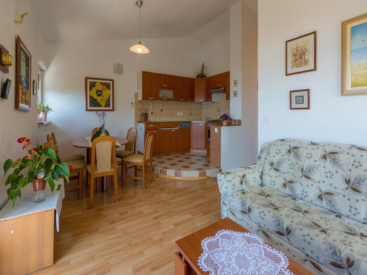 Apartments Ani Crikvenica Bagian luar foto