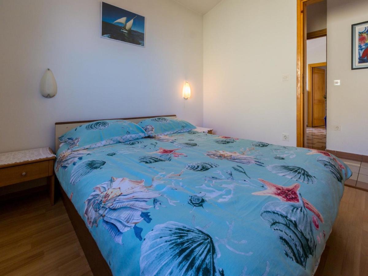 Apartments Ani Crikvenica Bagian luar foto