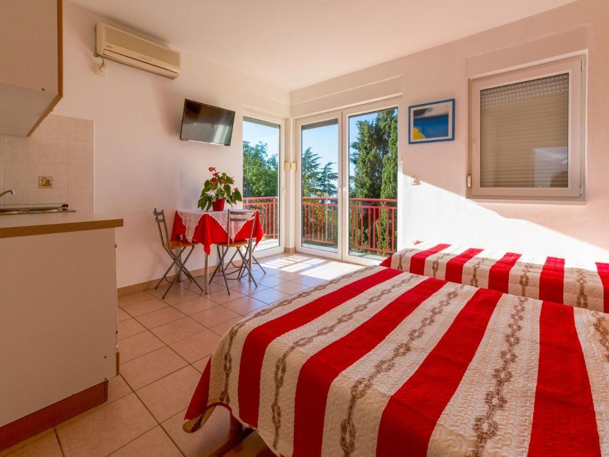 Apartments Ani Crikvenica Bagian luar foto