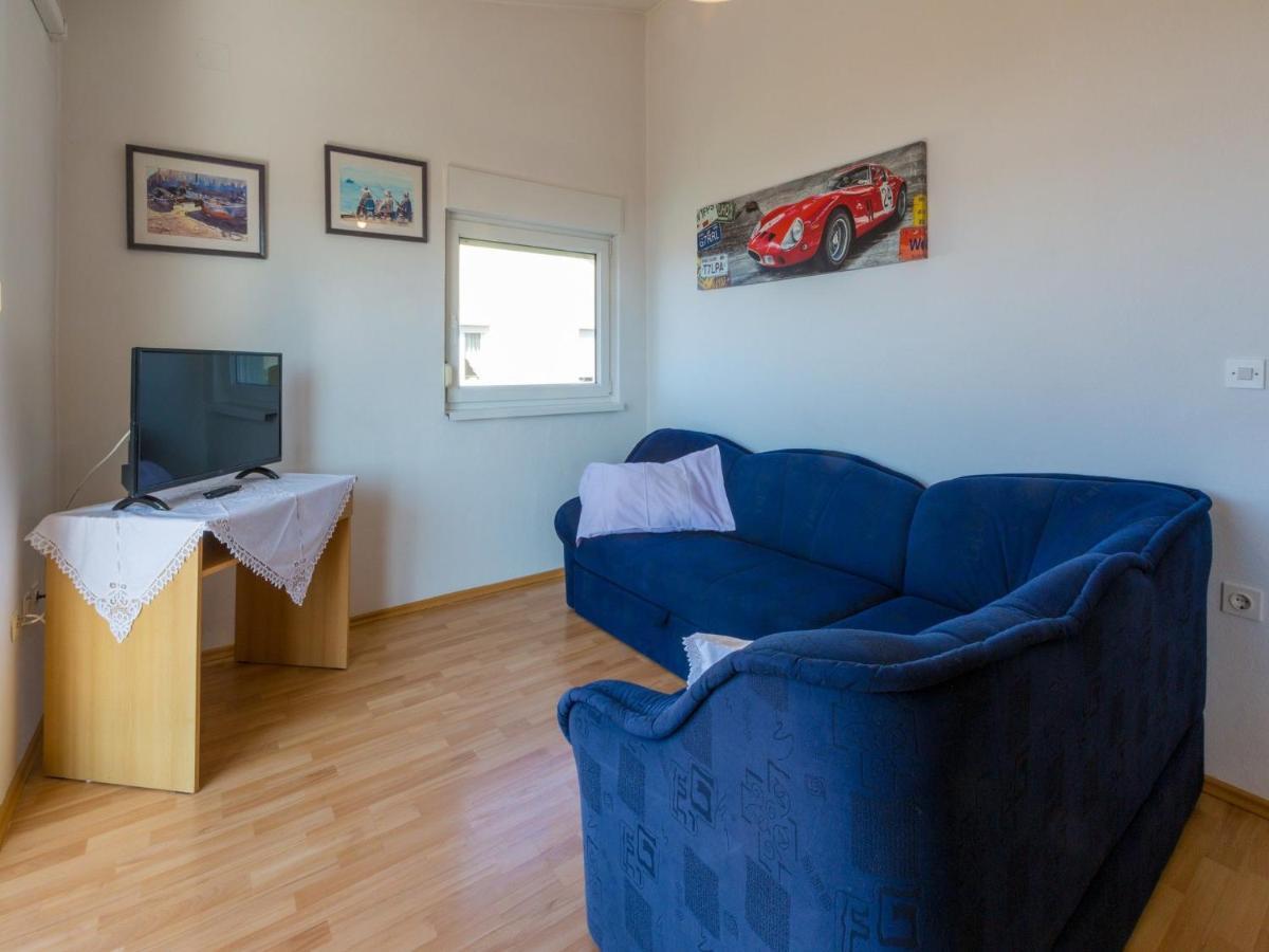 Apartments Ani Crikvenica Bagian luar foto