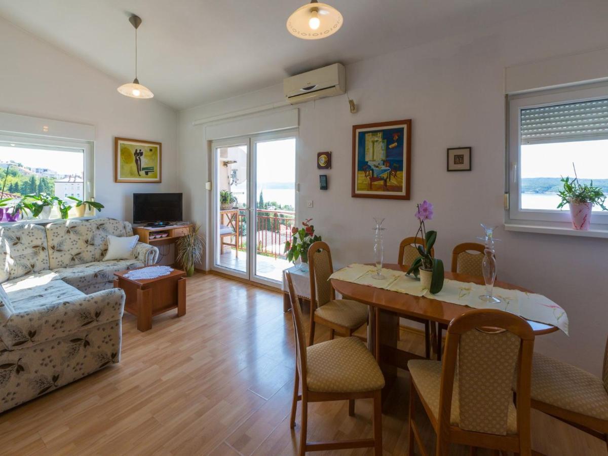 Apartments Ani Crikvenica Bagian luar foto