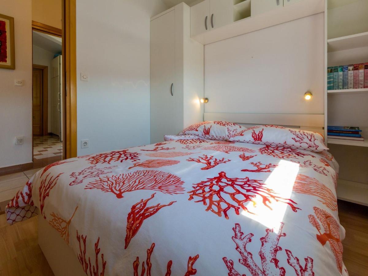Apartments Ani Crikvenica Bagian luar foto