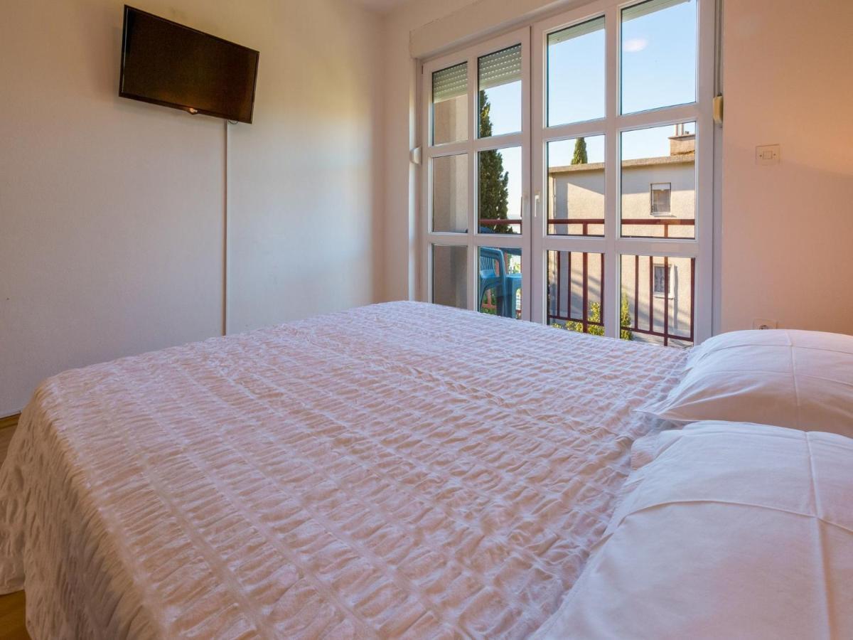 Apartments Ani Crikvenica Bagian luar foto